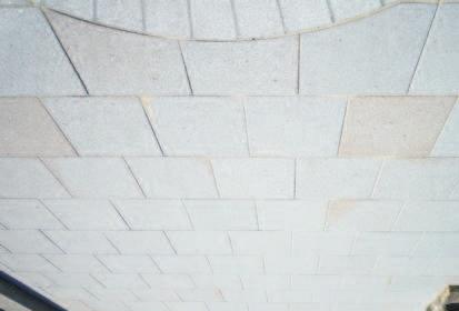 Bodenplatten 1 Palette = 16 m² bei 3 cm Bodenplatten Sockelleisten Hartberger Granit grau Herschenberger Granit grau Sichtfläche sandgestrahlt, 8 x 1 cm
