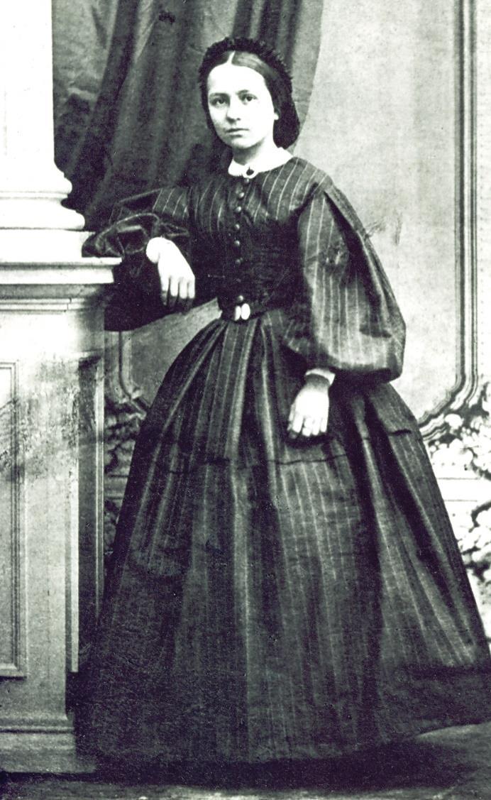 Familiäres Ernst Abbe heiratete am 24. September 1871 Elise, die Tochter Karl Snells. Ende 1872 wurde die Tochter Margarete, 1874 Paula geboren.
