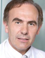 ULM Prof. Dr. med. Albert K. Hofmann Zusätzliche Behandlungsschwerpunkte: Bauchstraffung, Brustchirurgie, Facelifting, Faltenbehandlung inkl.