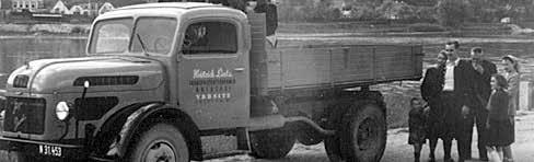 LIETZ - über 65 Jahre im Auftrag der Kunden Foto (s) von 1949 1949 Firmengründung durch Maria und Heinrich Lietz: Taxibetrieb und Landmaschinenhandel 1955 Erste elektrische Tankstelle in Ybbsitz 1961