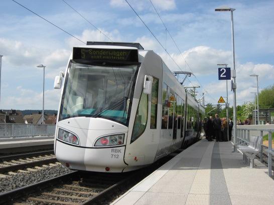 in Tübingen Hbf RB-Züge (alle DB Strecken): 120 m, aber ATB nur 110 m Stadtbahnen einschl. ETB: 80 m Stadler G.