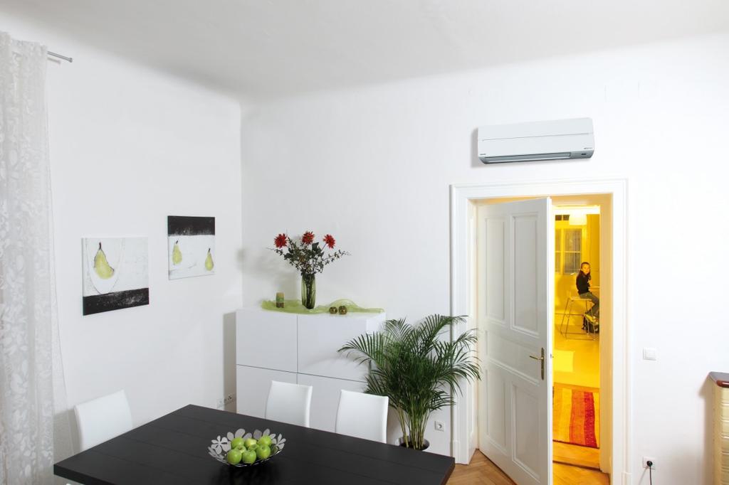 HOME GERÄTE Klimageräte für Ihr Zuhause Eine Klimaanlage ist eine Bereicherung. Bei frischer Luft und optimalen Temperaturen fühlen wir uns besonders wohl.