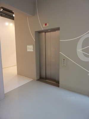 OG Aufzug Beschilderung im Aufzug Bedienung Aufzug Aufzug Aufzug Breite