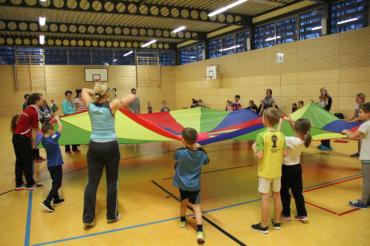 Projekte und Mitarbeit Kikoo = Kinder-Koordination- Leipzig Wer pfiffig ist - bewegt sich Eltern Kind Sporttag Wer Pfiffig ist entspannt sich Kinder lösen Konflikte