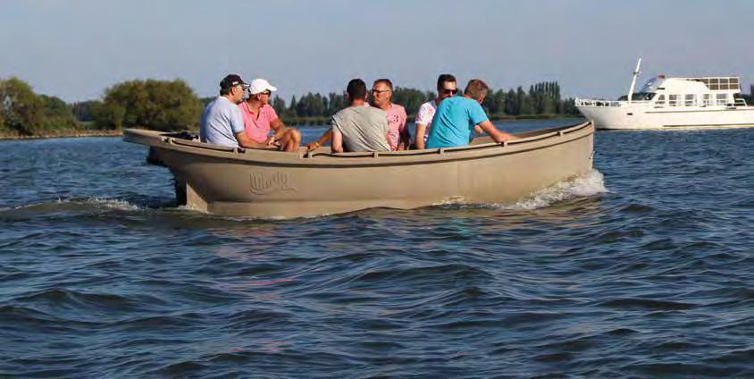 Bootsverleih Elektroboot Whaly 450 Classic Whaly 450 Classic ist ein sehr starkes doppelschaliges Boot aus hochwertigem Kunststoff