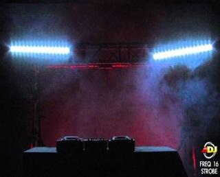 ADJ UV LED BAR 16 Extrem helle UV Bar mit 16x 1Watt UV LEDs Hervorragend geeignet für Showbühnen,