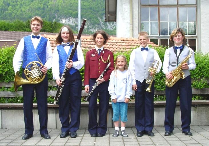 Geschichte der Jugendmusik Erlenbach-Diemtigtal Die Jugendmusik Erlenbach- Diemtigtal wurde im Mai 1982 unter dem Patronat der Musikgesellschaften Erlenbach und Oey- Diemtigen gegründet.