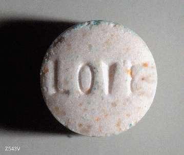 Ecstasy-Falsifikate mit dem Inhaltsstoff MDHOET im Umlauf Weiße LOVE (mit Sprenkeln) 277,8 mg 7,1 mm 4,5 mm aufgesetzt, gewölbt 10 mg MDHOET und 4 mg MDMA Getestet in Zürich, Schweiz (28.