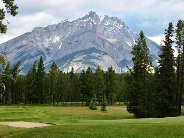 Banff Springs Golf Course Golfplatz 1 Der Fairmont Banff Springs Golf Course in Alberta ist bekannt für sein außerordentlich schönes Panorama im Herzen der kanadischen Rocky Mountains sowie sein