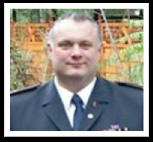 Gemeindejugendbeauftragter 1996 gründet er den Fachbereich Brandschutzerziehung der Feuerwehr Heusweiler Zugführer im Einsatzdienst der Feuerwehr Heusweiler seit 2012 leitet er die