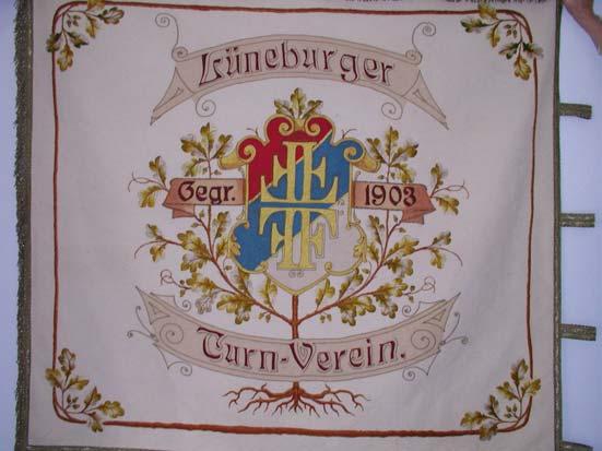 7. Fahne Treubund (Der Lüneburger Turn-Verein ging 1919 im Treubund auf) Stiftungsdatum: 06.07.1910 1.