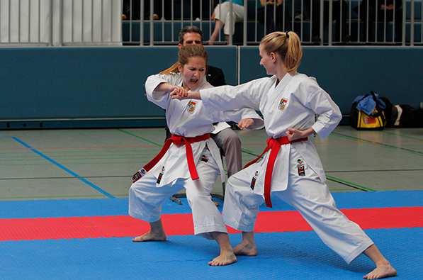 Karate: Karate wird die dritte asiatische Kampfsportart, nach Judo und Taekwondo, sein, die ins olympische Programm aufgenommen werden wird. Am 3.