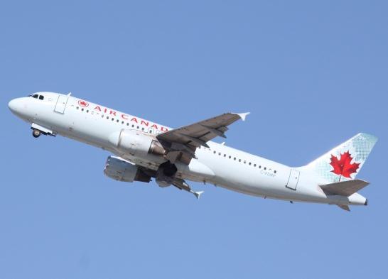 jetblue Airbus A320 sowie ein Kanadier