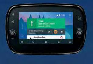 Apple CarPlay*** erlaubt auch unterwegs die sichere und intelligente Nutzung Ihres iphones über das Uconnect HD LIVE-Touchscreenradio.