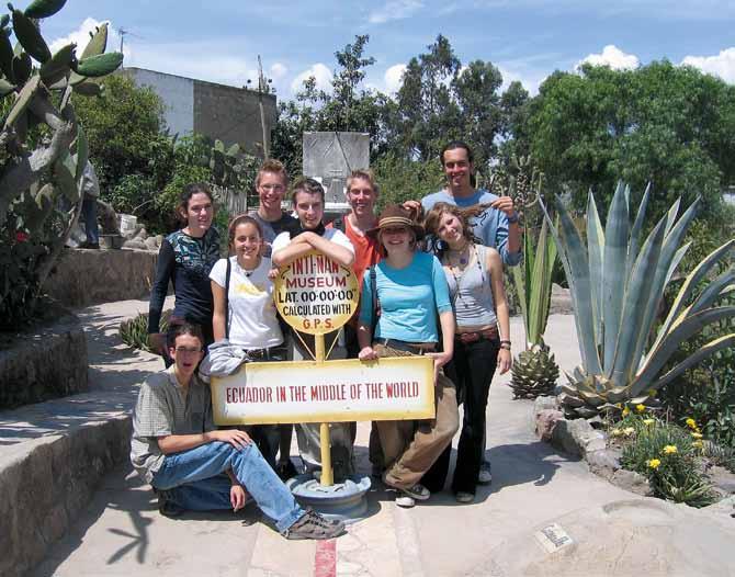 12 Schulbesuch im Ausland Gut zu wissen Austauschschülerinnen und -schüler am Nabel der Welt in Ecuador Wann gehe ich am besten ins Ausland?