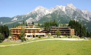 AUSGEWÄHLTE PROJEKTE UND REFERENZEN (2) 20 Jahre Start: 2018 Hotel Forsthofalm Salzburg Wärmecontracting Lieferung Wärme Finanzierung Wartung