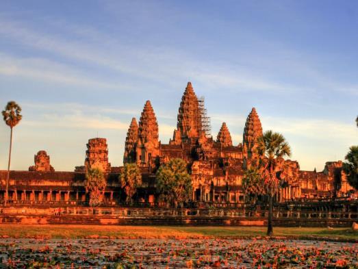weltweit interessantensten Reiseziele kombiniert. 4. Tag: Angkor Wat Heute erwartet Sie einer der Höhepunkte der Reise, die berühmten Tempelanlagen von Angkor.