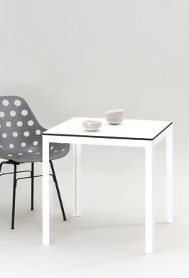 TYPE_M_ESTERNO Tisch für Außeneinsatz Design Luciano Bertoncini TYPE_M_ESTERNO mit Vierbeingestell ist die Alternative zu den Tischserien mit Mittelsäule.