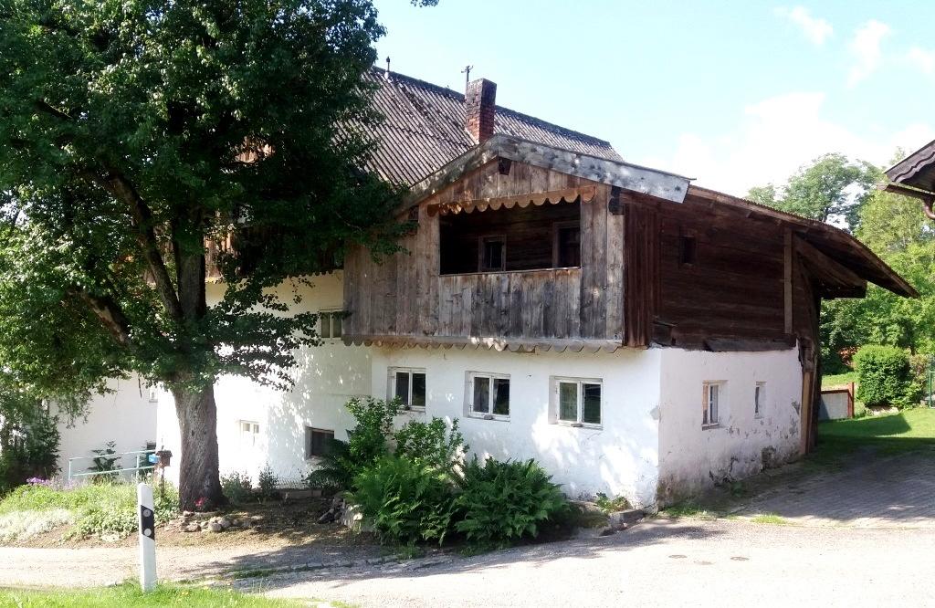 Exposé Bauernhaus 94253 Bischofsmais Fahrnbach 24 Eigentümer des Anwesens (EdA) Ansprechpartner: