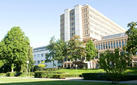 Kantonsspital Aarau AG Das Kantonsspital Aarau (KSA) ist das grösste Spital des Kantons Aargau und neben den Universitätsspitälern eines der grössten Zentrumsspitäler der Schweiz.