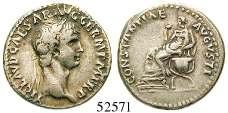 AVG S-C Verschleierter Caligula nach links stehend und aus Patera über Altar opfernd; links Stier, der von Opferdiener zum Altar geführt