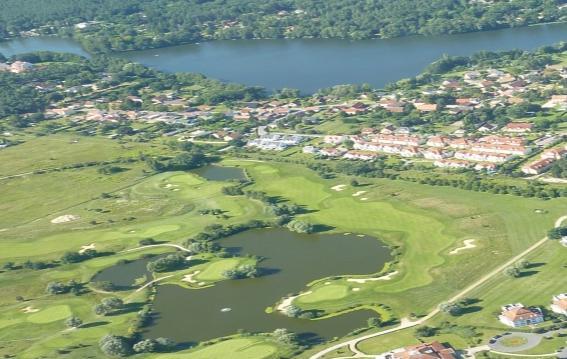 Motzener See, Internationaler Golfplatz Tätig in Branchen der Kunststoff- und Gummiverarbeitung Wenig Erfahrung mit den