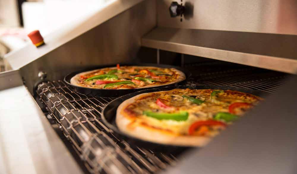 Vielseitig und schnell für große Mengen ohne Aufsicht Der Tunnelpizzaofen wurde entwickelt, um eine große Effizienz beim Pizzabacken zu gewährleisten.
