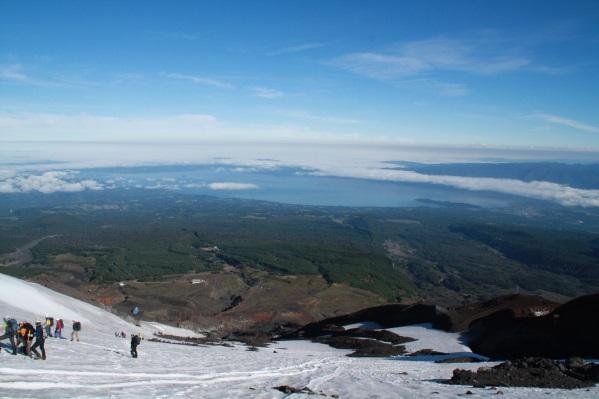 Den Blick auf den Vulkan Villarrica sieht man auf allen Postkarten, die man dort in der Umgebung kaufen kann.