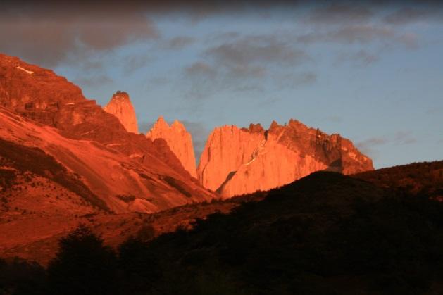 Der bekannteste Wanderweg Chiles gehört zu den schönsten Wegen der Welt. Zwar hat er nichts, was es in keinem anderen zu sehen gibt, doch alle Besonderheiten kann man hier in 5 Tagen sehen.