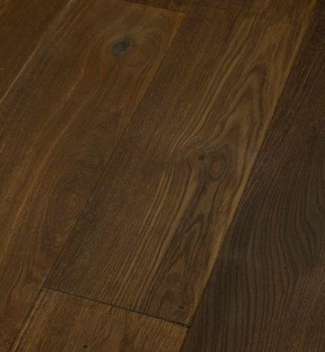 Landhausdiele massiv Eiche Solid Oak Wooden flooring Eiche Markant angeräuchert Oak Marcant - lightly smoked Beim Anräuchern von Eiche reagiert deren Gerbsäure mit Ammoniak.