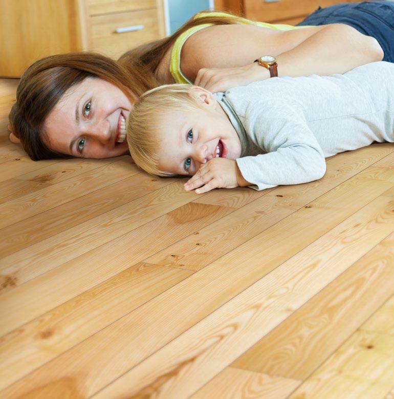 Landhausdiele massiv Laubholz Solid Hardwood Wooden flooring Esche europäisch Rustikal - farblos geölt Ash european rustic - natural oiled Bei unseren Landhausdielen massiv Laubholz handelt es sich