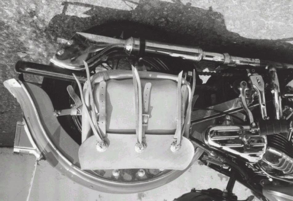 Satteltaschen für Harley-Davidson Modelle 1936-1957 MM0540 MM0541 Knucklehead 1936-43 Satteltaschen für Starrahmen-Modelle 1936-57 Reproduktion der Knucklehead Satteltaschen, wie