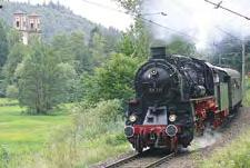 Streckenbeschreibungen Mit dem Dampfzug ins Albtal Unser Dampfzug ist zu Gast auf der Strecke der Albtal-Verkehrs-Gesellschaft (AVG) von Ettlingen-Stadt nach Bad Herrenalb. Im lieblichen Albtal.