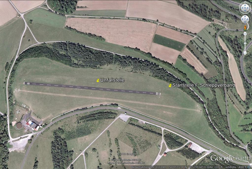 Flugplatzübersicht Google Earth TM -Kartenservice, BFU Angaben zu Personen Pilot Piper PA 18 Der 35-jährige Luftfahrzeugführer war seit dem 21.05.
