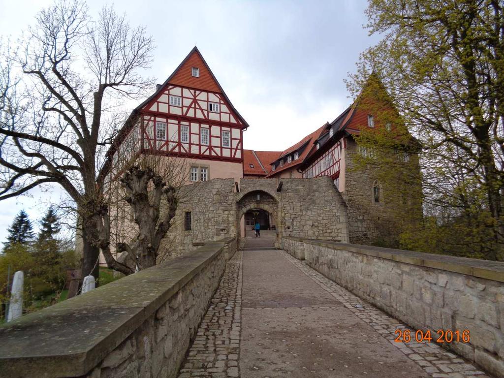 Auf der Burg lebte vor vielen Jahren eine Familie, die hieß Wintzingerode.