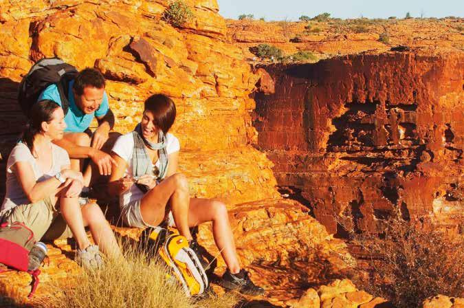 Sonnenauf-/untergangserlebnis Valley of the Winds Grandioser Kings Canyon Termine ab Ayers Rock Fr um 4:0 Uhr (Apr-Okt) & 5:00 Uhr (Nov-Mär) 9:00 Uhr in Alice Springs Teilnehmerzahl: min. 6 / max.