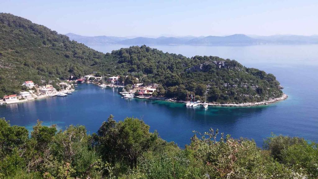 Tag 7: Okuklje - Celo Bay, Insel Kolocep - Dubrovnik Der wichtigste Stop des letzten Tages Ihrer Katamaran-Kreuzfahrt in Kroatien ist die kleine Insel Kolocep, die kleinste des Elaphiten Archipels