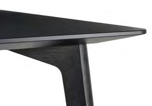 Ein wirklich edles Stück. fina club der Tisch. Die hohe Design-Qualität offenbart sich bereits beim ersten Hinsehen. Dieser Holztisch begeistert sofort durch Form, Material und Verarbeitung.