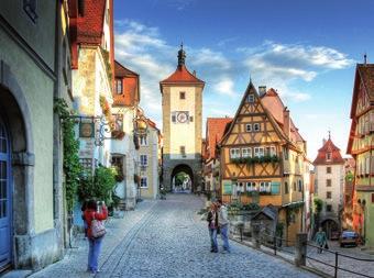 Die Stadt Rothenburg wird in dieser Beschreibung als Kunst- und Kulturdenkmal ersten Ranges gepriesen.