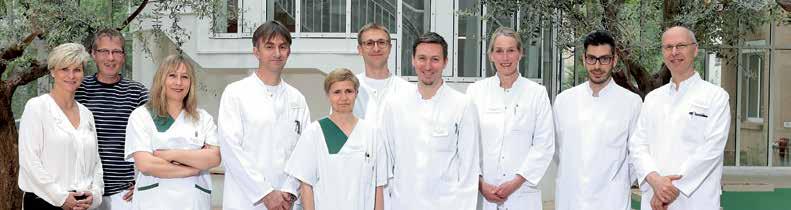 Das Team der Klinik für Thoraxchirurgie Klinik für Thoraxchirurgie Prof. Dr. med. Joachim Pfannschmidt joachim.pfannschmidt@helios-gesundheit.de Ina Recke T (030) 81 02-2248 F (030) 81 02-42393 ina.