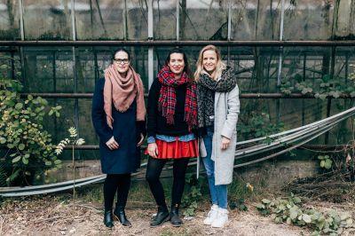 Wir sind Jana, Sarah und Stef und leben in Köln. Wir mögen alles, was das Leben schöner macht und darüber bloggen wir auch.