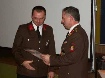 Feuerwehrkommandantenstellvertreters. Kommandant HBI Franz Litschauer konnte 42 Feuerwehrmitglieder sowie deren Partnerinnen begrüßen.