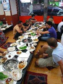 Gemeinsames koreanisches Mittagessen, Einchecken im Hotel, ausruhen, abends