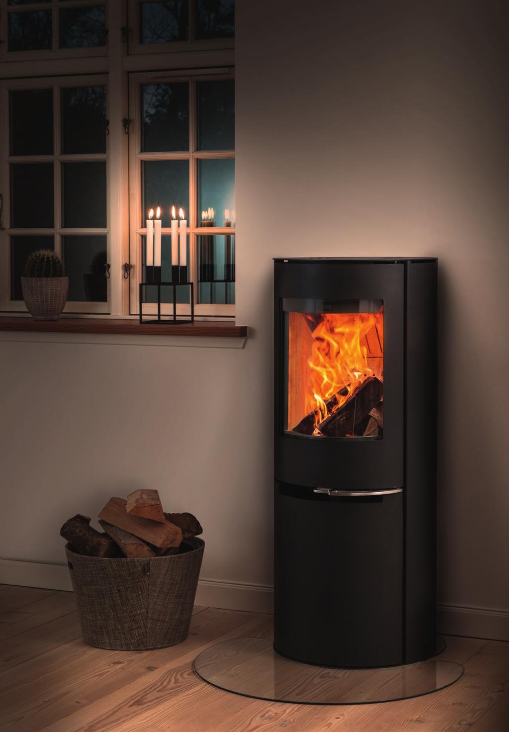 Verbreitet Wärme und Gemütlichkeit Genießen Sie die lebhaften Flammen und die gemütliche Atmosphäre von richtigem Brennholz.
