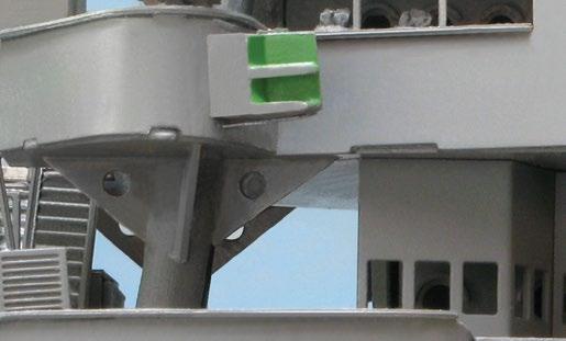 (Schritt 15) und darauf die Radar- Drehhaube 1245a (Schritte 13-14) angebracht.