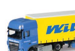Following the tipper semitrailer a current DAF XF with curtain canvas trailer now enhances the Herpa range.