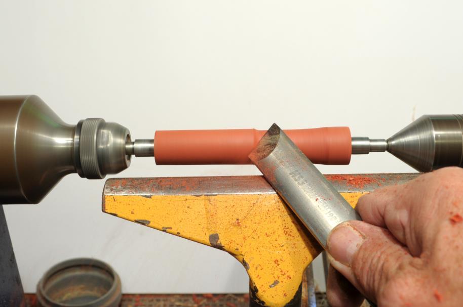 Bild 13: Drechseln Werkzeugauflage (Handauflage) an den Pen Blank