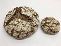 Walliser Roggenbrot Roggenschrot 43%, Wasser, Weizenmehle, Backhefe,