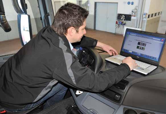 Spezial Mechatronische Fahrzeugprüfung Elektronische HU: Laptop statt Schraubendreher Bei der mechatronischen Fahrzeugprüfung von Maha rationalisiert das Auslesen von Daten aus den