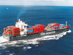 Schiffsbeteiligung 49 - MS "GERMAN SENATOR" Schiffstyp: Containerschiff Investition und Kapital in Mio. Werft: Hyundai Heavy Industries Ltd.